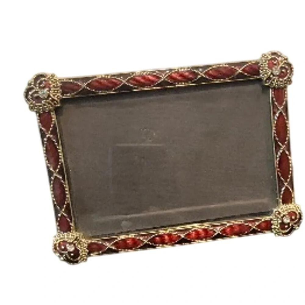 Ornate‎ Red and Gold-Tone Metal Picture Frame - 6.5